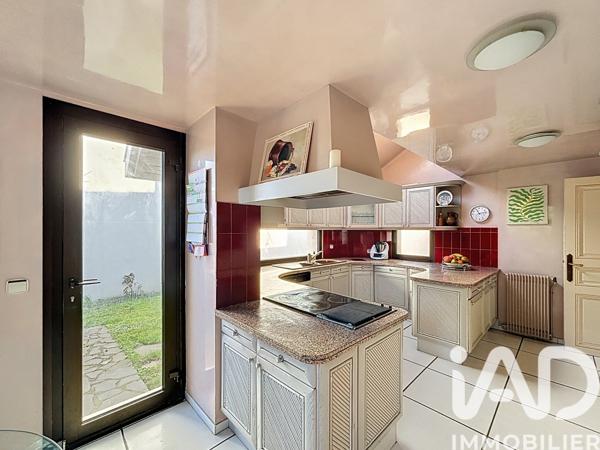Maison à vendre 8 pièces 245 m² Rueil-Malmaison