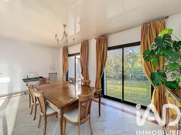 Maison à vendre 8 pièces 245 m² Rueil-Malmaison