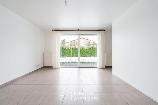 Villa contemporaine de plain-pied et son jardin