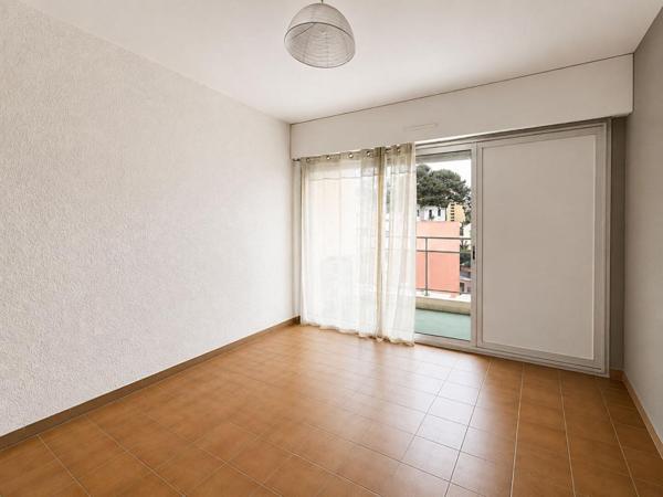 Studio avec balcon, ascenseur et parking - Centre-ville de Cavalaire-sur-Mer