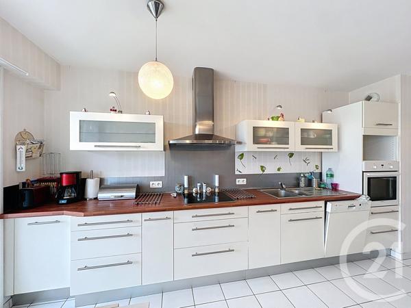 Appartement F5 à vendre  5 pièces - 91 m2 COURNON D AUVERGNE - 63