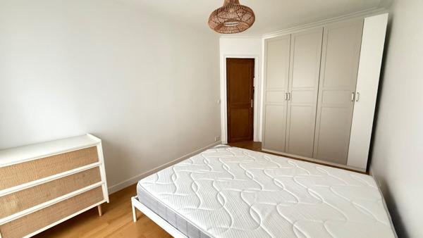 Appartement Paris 2 pièce(s) 51 m2