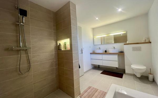 Maison à vendre    4 pièces • 98,59 m2 Ambarès-et-Lagrave