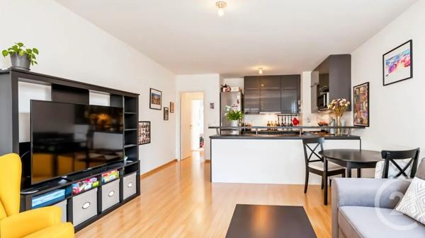 Appartement F3 à vendre  3 pièces - 63 m 2   AUBERVILLIERS  - 93