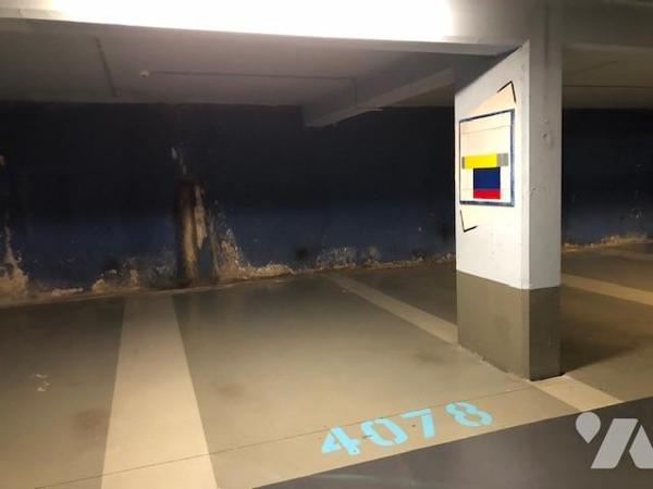 PARIS 16EME - MAISON DE LA RADIO / BOULAINVILLIERS - PARKING A VENDRE