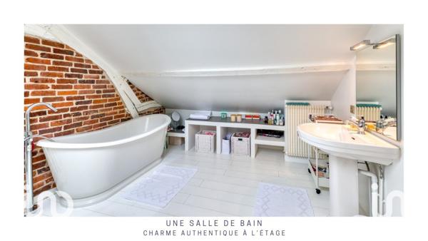 Longère 5 pièces de 158 m² à Mont-Saint-Aignan (76130)