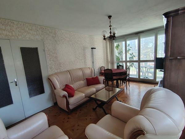 APPARTEMENT TYPE 3 T3 3 PIECES  BALCON CAVE PARKING 13014 MARSEILLE ST JOSEPH