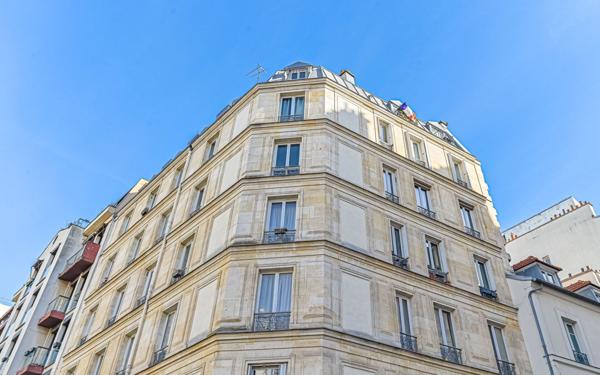 Appartement à vendre    1 pièce • 10 m2 Paris 11