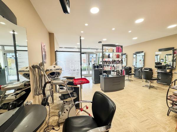 Local d activites de 53 m²