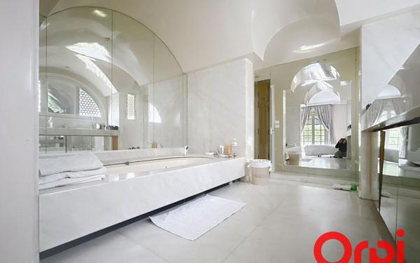 Maison à vendre    7 pièces •  Montpellier