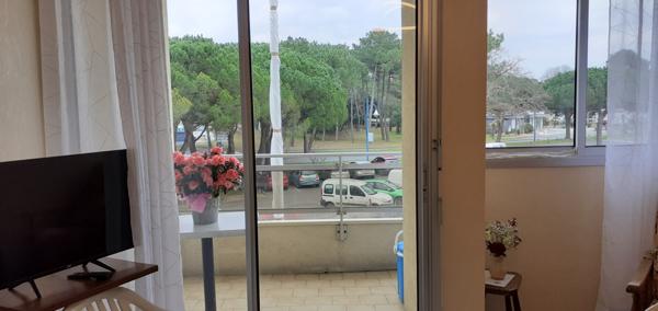 Studio - 1er étage avec ascenseur- LA PALMYRE CENTRE