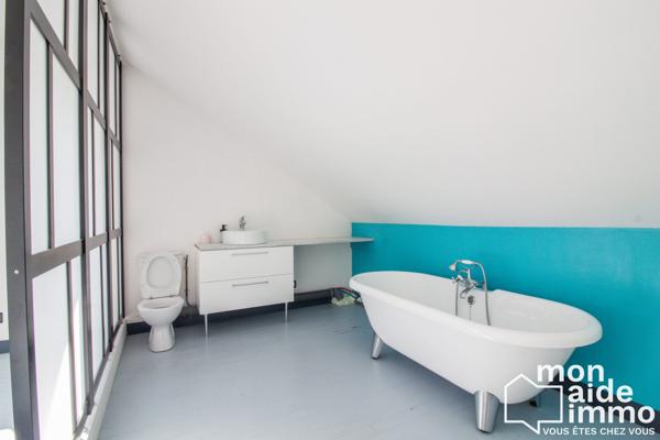 Vaste maison sur terrain de 7000 m²