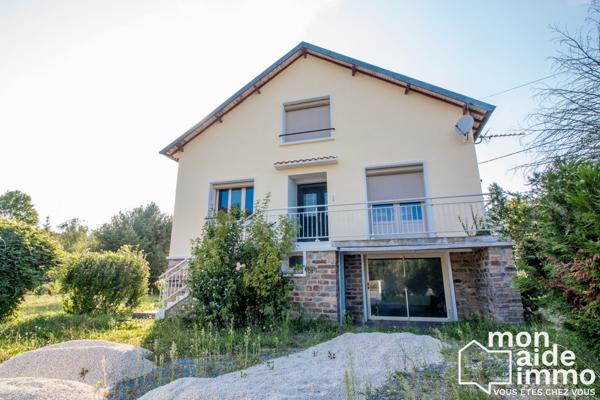 Vaste maison sur terrain de 7000 m²