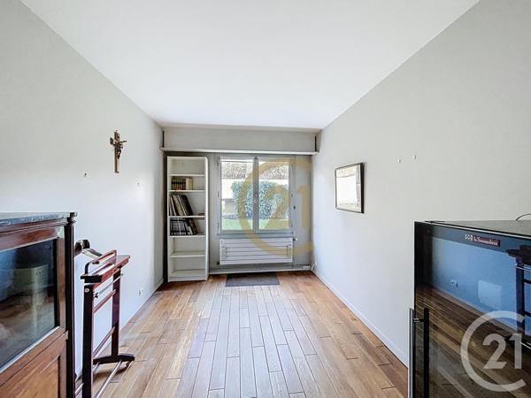 Appartement F5 à vendre  5 pièces - 110,78 m2 LE CHESNAY - 78