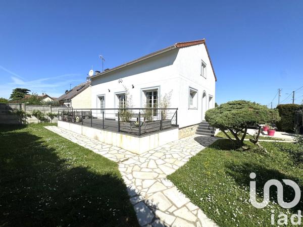 Maison 6 pièces de 206 m² à Villecresnes (94440)