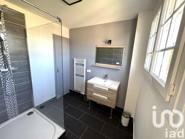 Maison 6 pièces de 206 m² à Villecresnes (94440)