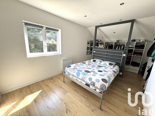 Maison 6 pièces de 206 m² à Villecresnes (94440)