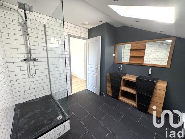 Maison 6 pièces de 206 m² à Villecresnes (94440)