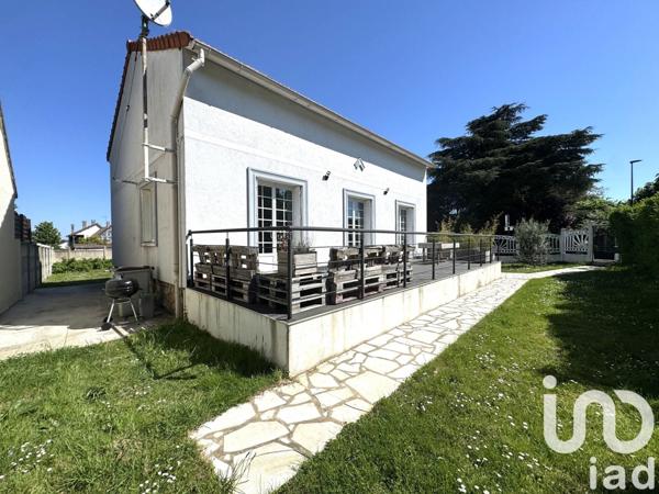 Maison 6 pièces de 206 m² à Villecresnes (94440)