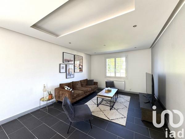 Maison 6 pièces de 206 m² à Villecresnes (94440)