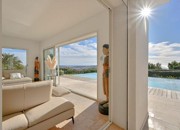 Maison à vendre    5 pièces •  Ollioules