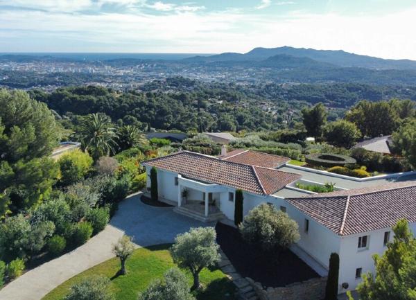 Maison à vendre    5 pièces •  Ollioules