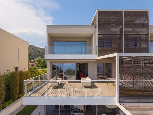 Duplex lumineux avec terrasse – Vue panoramique Nice
