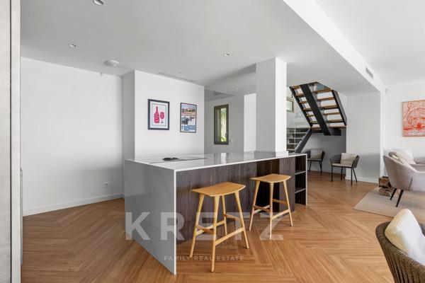 Duplex lumineux avec terrasse – Vue panoramique Nice