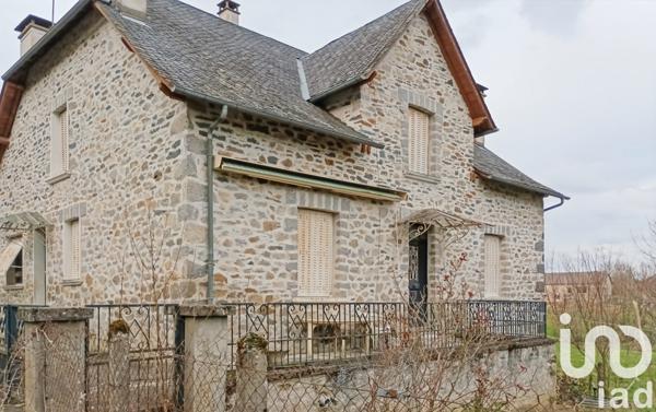 Maison traditionnelle 5 pièces de 169 m² à Cornil (19150)