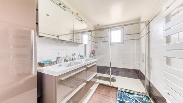 Maison Pontault Combault 6 pièce(s) 94 m2