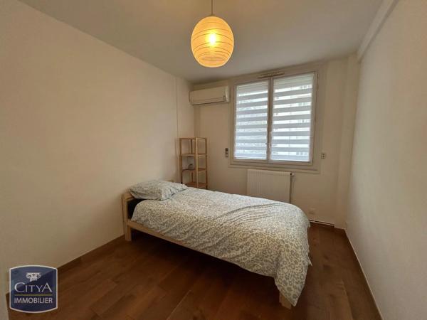 Appartement à louer 4 pièces 68.28m² Grenoble (38100)