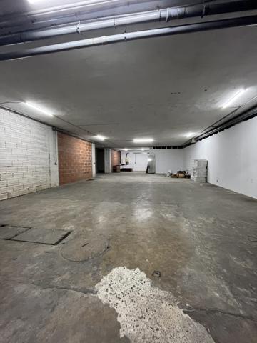 ESPACE DE STOCKAGE / PROCHE A621 ET HYPER CENTRE