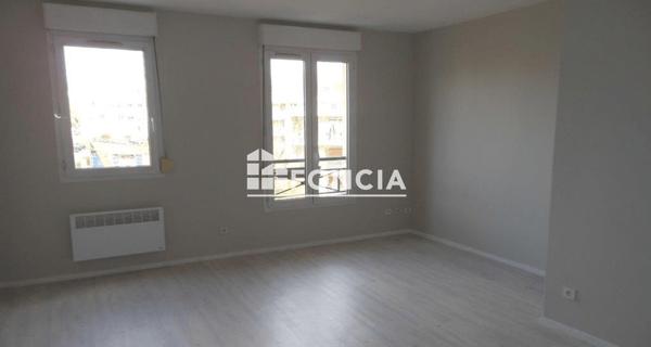 Location Studio 31.48 m² - Melun 77000