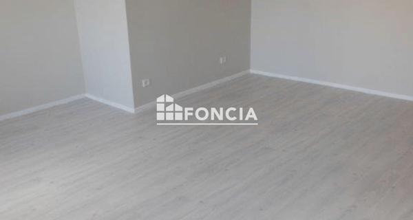 Location Studio 31.48 m² - Melun 77000