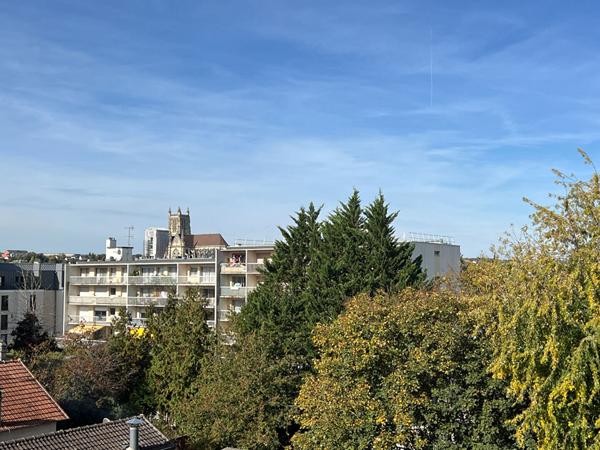 À vendre : Appartement 4 pièces à MEAUX - CITE ADMINISTRATIVE