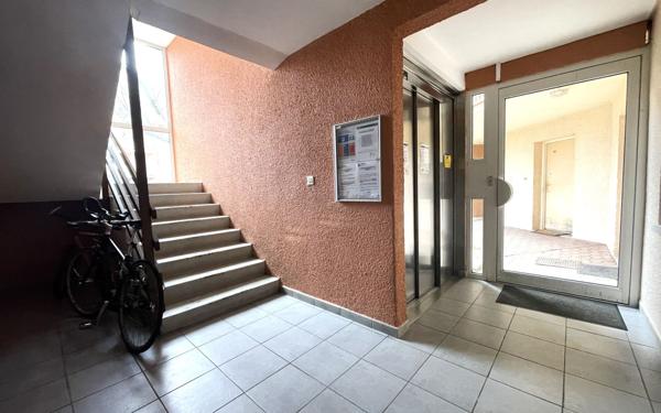 Appartement à vendre    1 pièce • 32,50 m2 Castanet-Tolosan