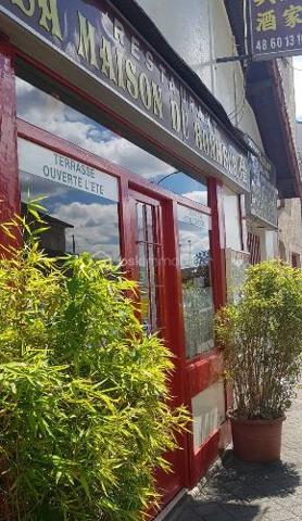 BSK Immobilier vous propose un fonds de commerce de restaurant asiatique à Tremblay-en-France.

D’une superficie de 121 m²environs, ce local bénéficie d’un emplacement privilégié en plein centre-ville de Tremblay-en-France, à proximité des transports en commun, notamment des lignes de bus et du RER B et commerces.

Le fonds de commerce est proposé avec l’ensemble des équipements et matériels présents, vendus en l’état.

Surface : 121 m²
Loyer mensuel : 2 600 € TTC
Bail 3, 6, 9
Emplacement : Centre-ville de Tremblay-en-France
Pour plus d’informations ou pour organiser une visite, n’hésitez pas à me contacter.