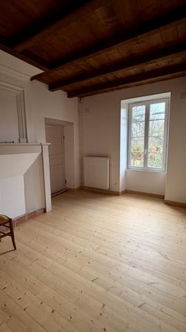 Logis charentais d'une belle présence Saint-Jean-d'Angély (17400)