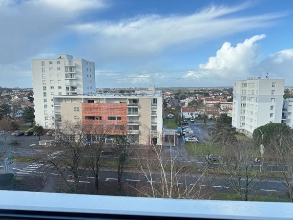 Vente
                Appartement79 m² - 4 Pièces -
                    ROYAN (17200)