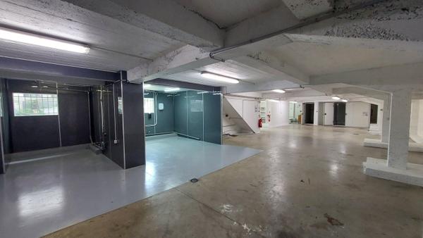 Location / Local Commercial