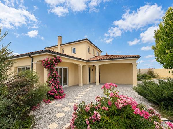 MAISON à MESCHERS SUR GIRONDE