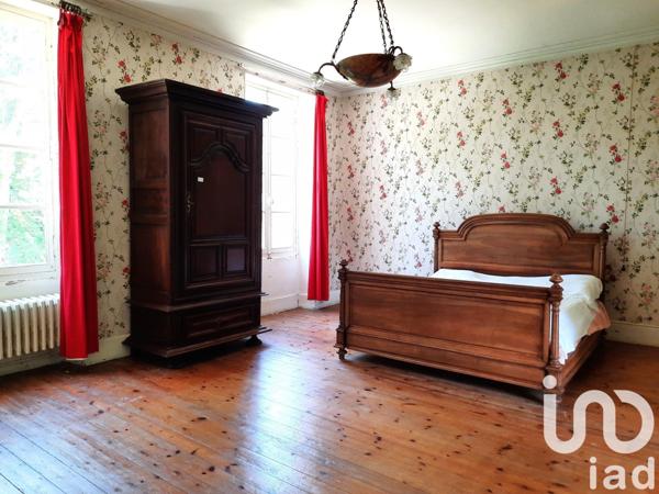 Château 16 pièces de 480 m² à Segonzac (16130)