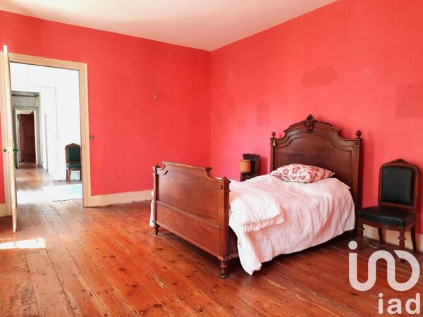 Château 16 pièces de 480 m² à Segonzac (16130)