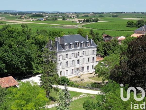 Château 16 pièces de 480 m² à Segonzac (16130)