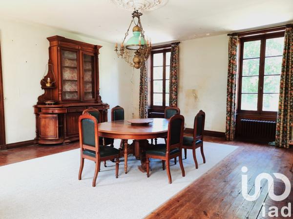 Château 16 pièces de 480 m² à Segonzac (16130)