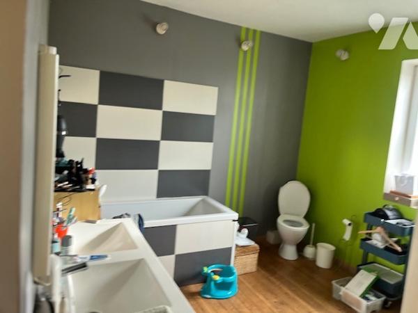 Maison de village   144m² hab 5PP - dépendances, cour, jardin l'ensemble sur 1.283 m²