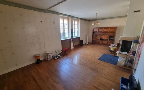 Maison à vendre    6 pièces •  Glandon