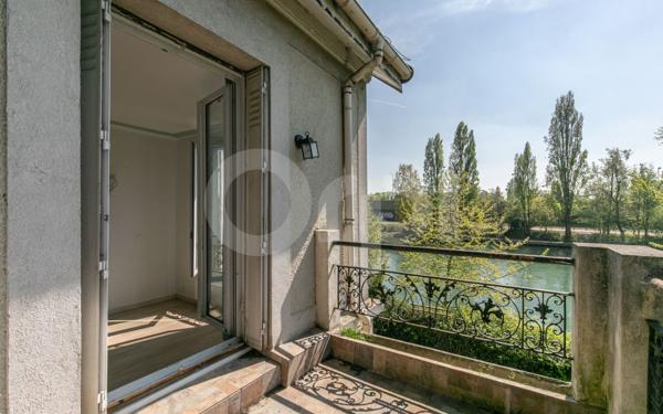 Maison à vendre    6 pièces • 219,65 m2 Nogent-sur-Marne