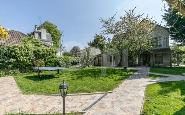 Maison à vendre    6 pièces • 219,65 m2 Nogent-sur-Marne