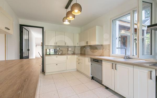 Maison à vendre    6 pièces • 219,65 m2 Nogent-sur-Marne